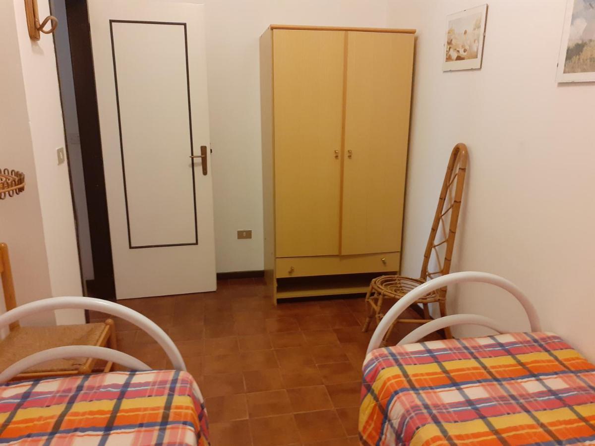 Faro 23 Apartment Lido delle Nazioni Luaran gambar