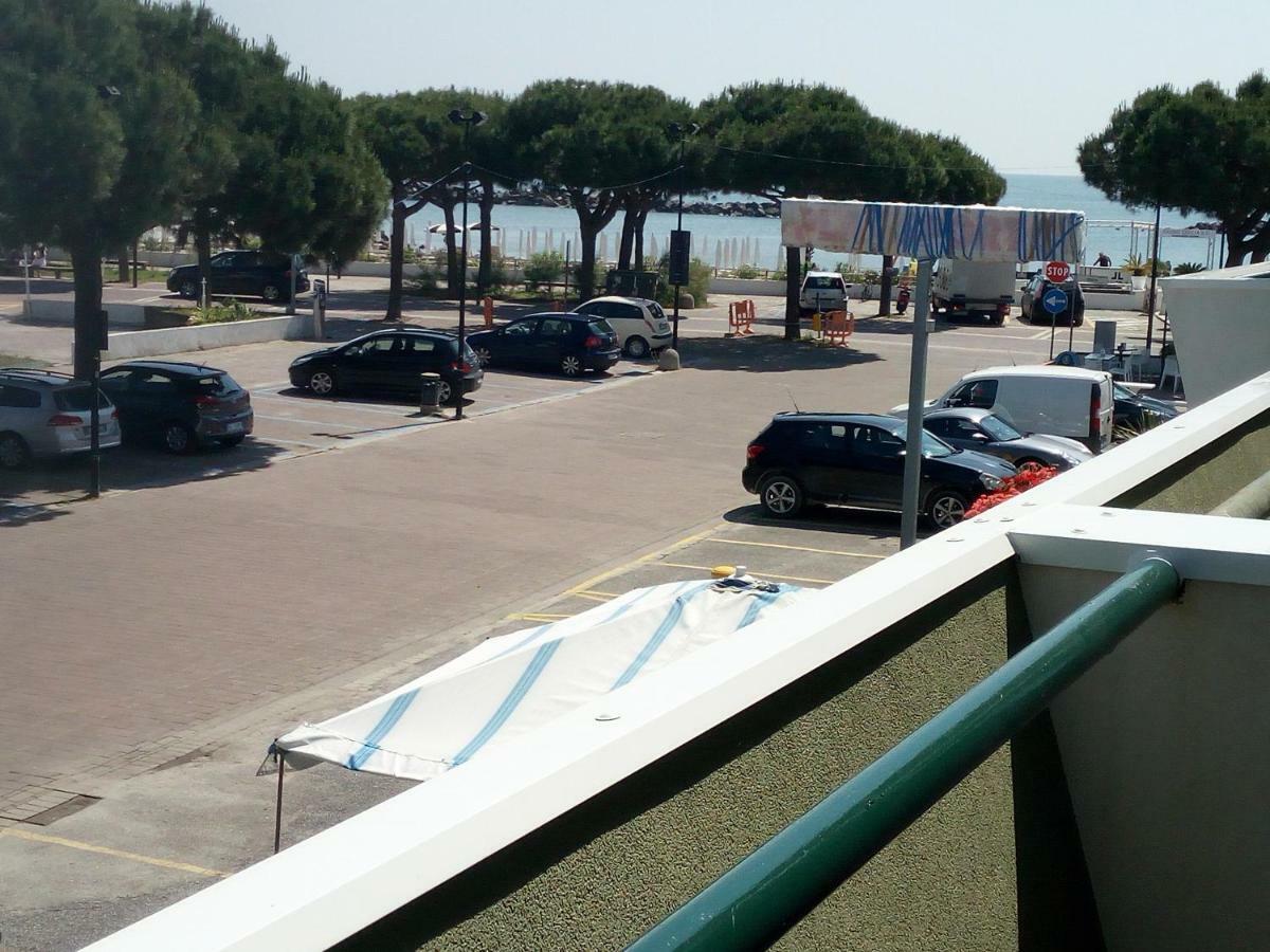 Faro 23 Apartment Lido delle Nazioni Luaran gambar